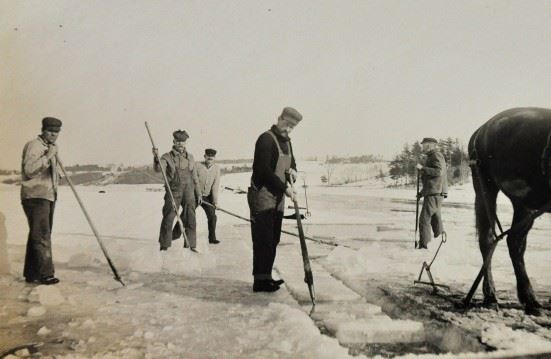 Historic Photos (Late 1800 to early to mid 1900) (28)