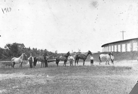 Historic Photos (Late 1800 to early to mid 1900) (47)